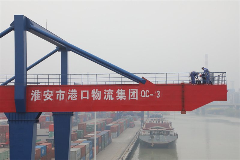 桥梁架设技术：现代科技如何构建通途？